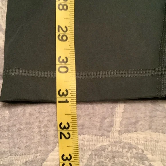 Yogalicious Green Leggings - Picture 2 of 4